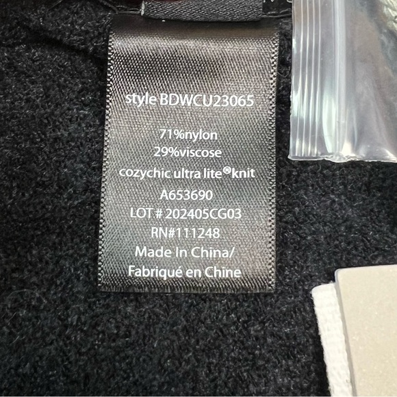 Barefoot Dreams CozyChic Ultra Lite Blanket Wrap Black Color Size S/M - Picture 8 of 10